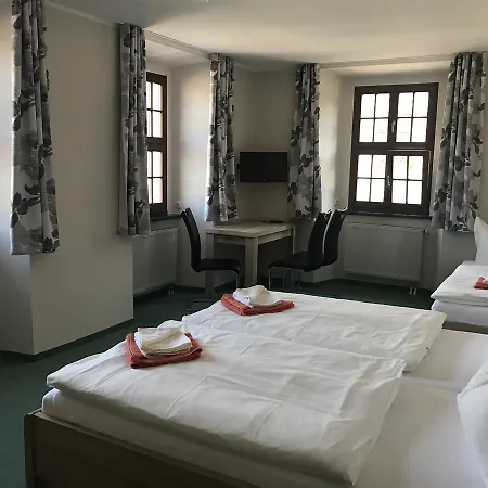 Schlossgasthaus Hotel *